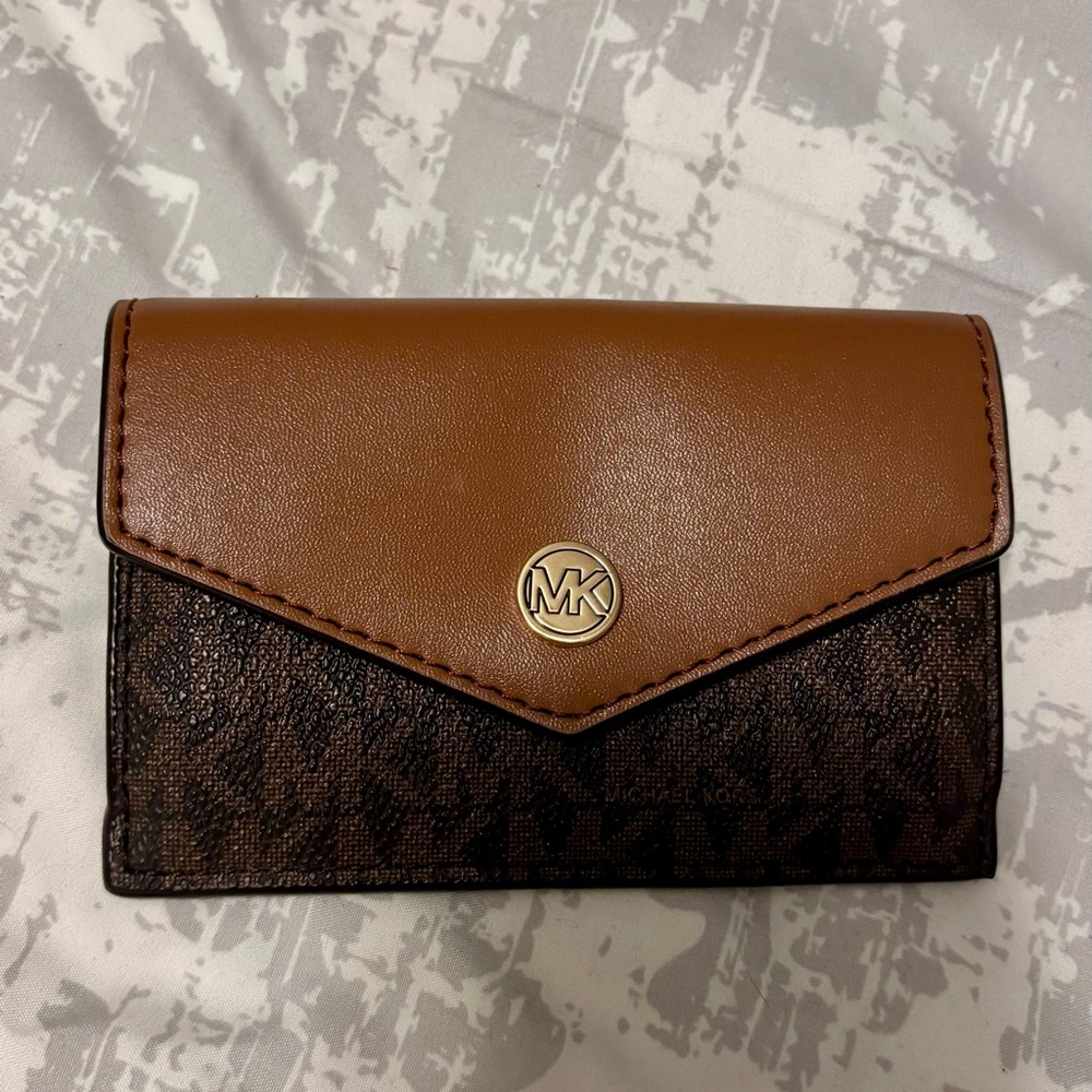 Michael Kors Tan and Black Women's Wallet